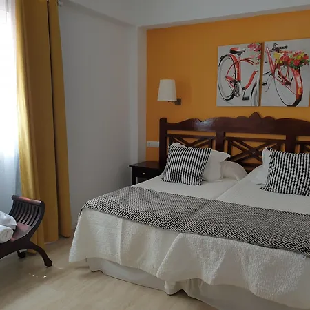 Boutique Arenas 2* Es Cana